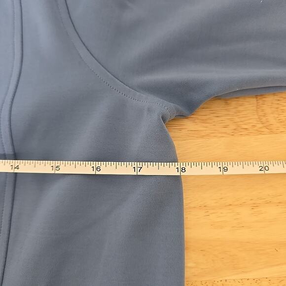 Athleta Womens‎ Venice Moto Hoodie Jacket Size XS Cottage Blue Pleated 1/4 Zip - Picture 5 of 10